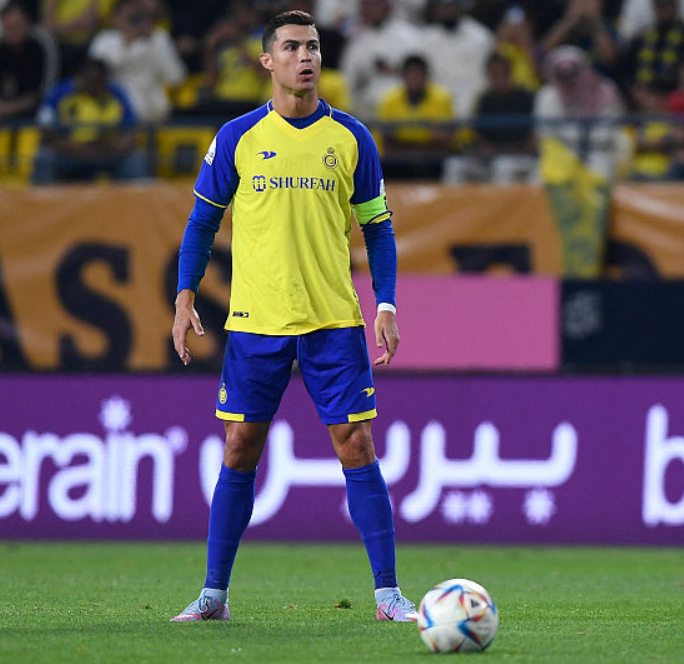 圣埃蒂安客场逆转，赢得关键胜利