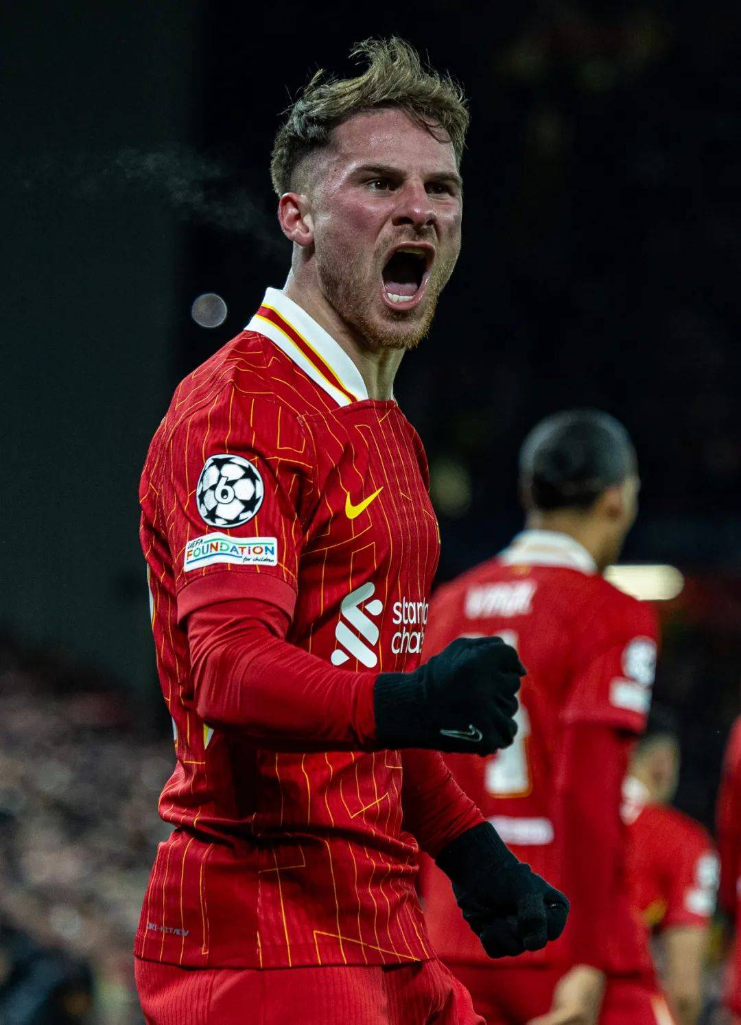 利物浦队表现抢眼,晋级欧洲联赛 利物浦队表现抢眼,晋级欧洲联赛