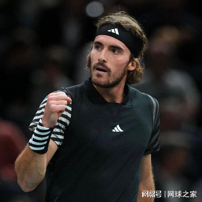 关于西班牙网球队翻盘英国网球队，西西帕斯爆发神勇的信息