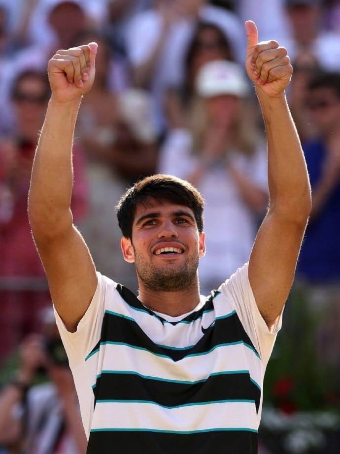 意大利网球队鏖战西班牙网球队,西西帕斯惊艳世界 意大利网球队鏖战西班牙网球队,西西帕斯惊艳世界