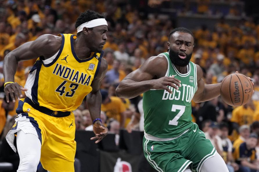 步行者战胜凯尔特人，戈贝尔伤退