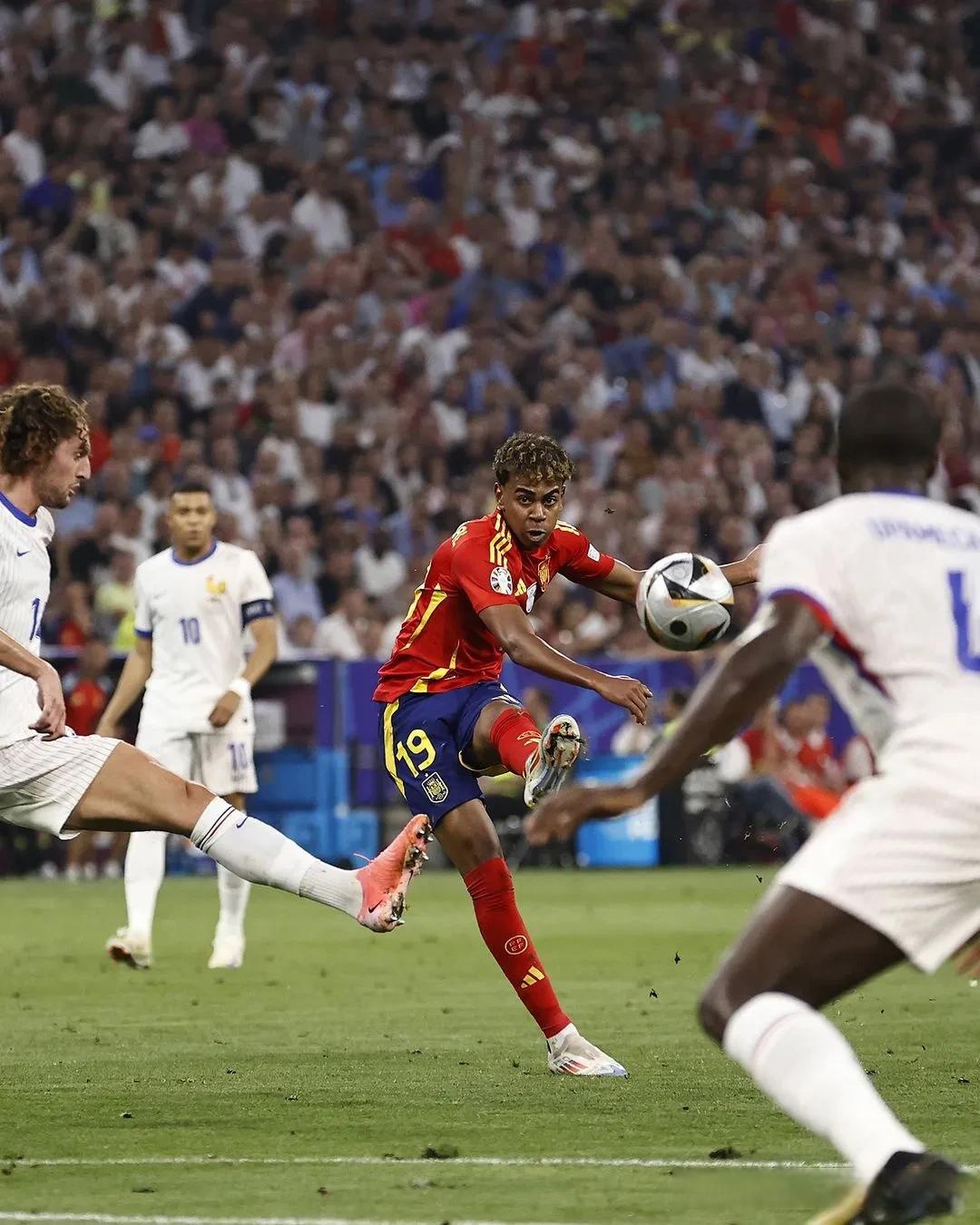 温格领军皇马逆转瓦伦西亚，晋级欧冠半决赛的简单介绍