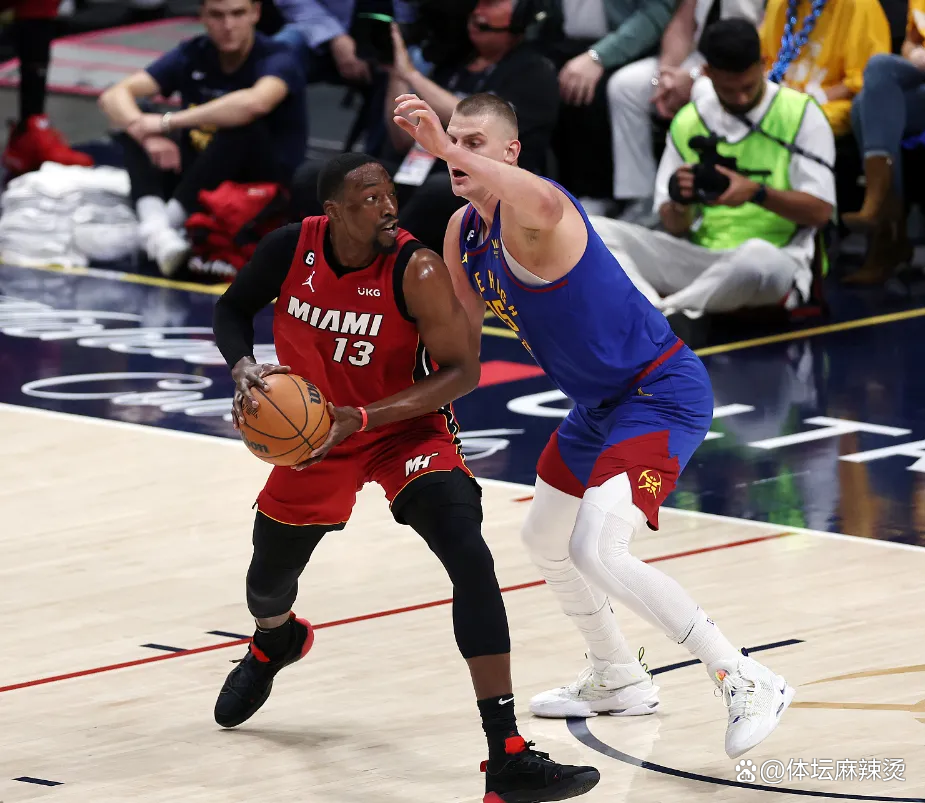 包含热火大胜收官，总决赛即将揭幕的词条