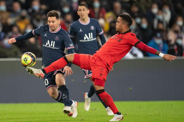 关于巴黎圣日耳曼客场战平尼斯，积分榜继续领先的信息