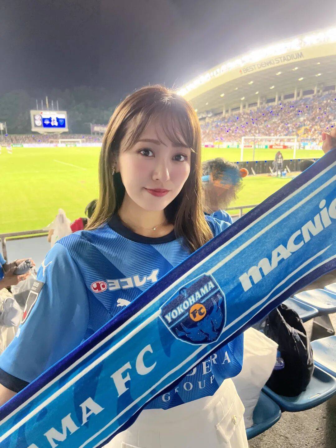 包含广岛三箭主帅鼓舞士气，赴榜首球队反击的词条