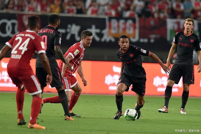 沙尔克展现强大实力，取得热血胜利