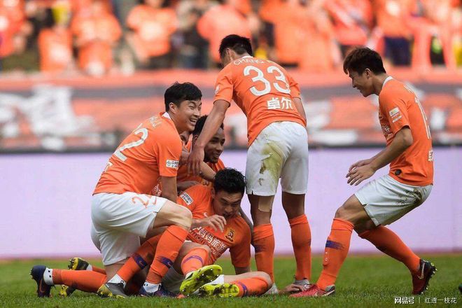 包含富力主场击败华夏幸福,保级形势稍有缓解的词条 包含富力主场击败华夏幸福,保级形势稍有缓解的词条