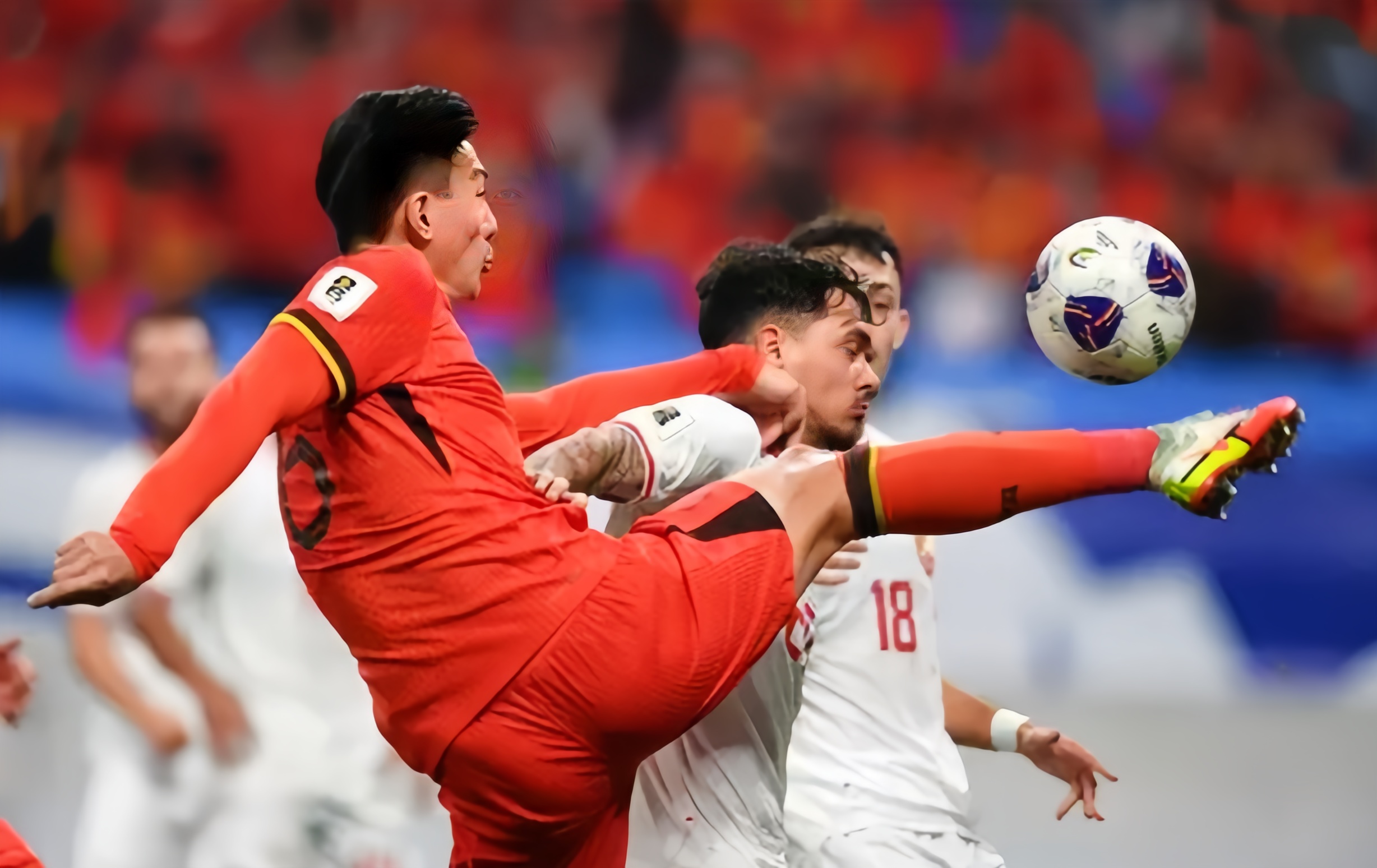 比赛中灵活变阵,助球队驰骋胜场 比赛中灵活变阵,助球队驰骋胜场