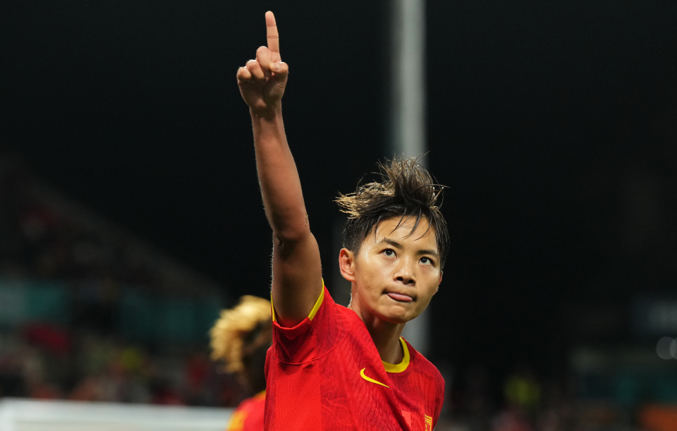 中国队绝杀英格兰队，奥恰洛夫带队取胜