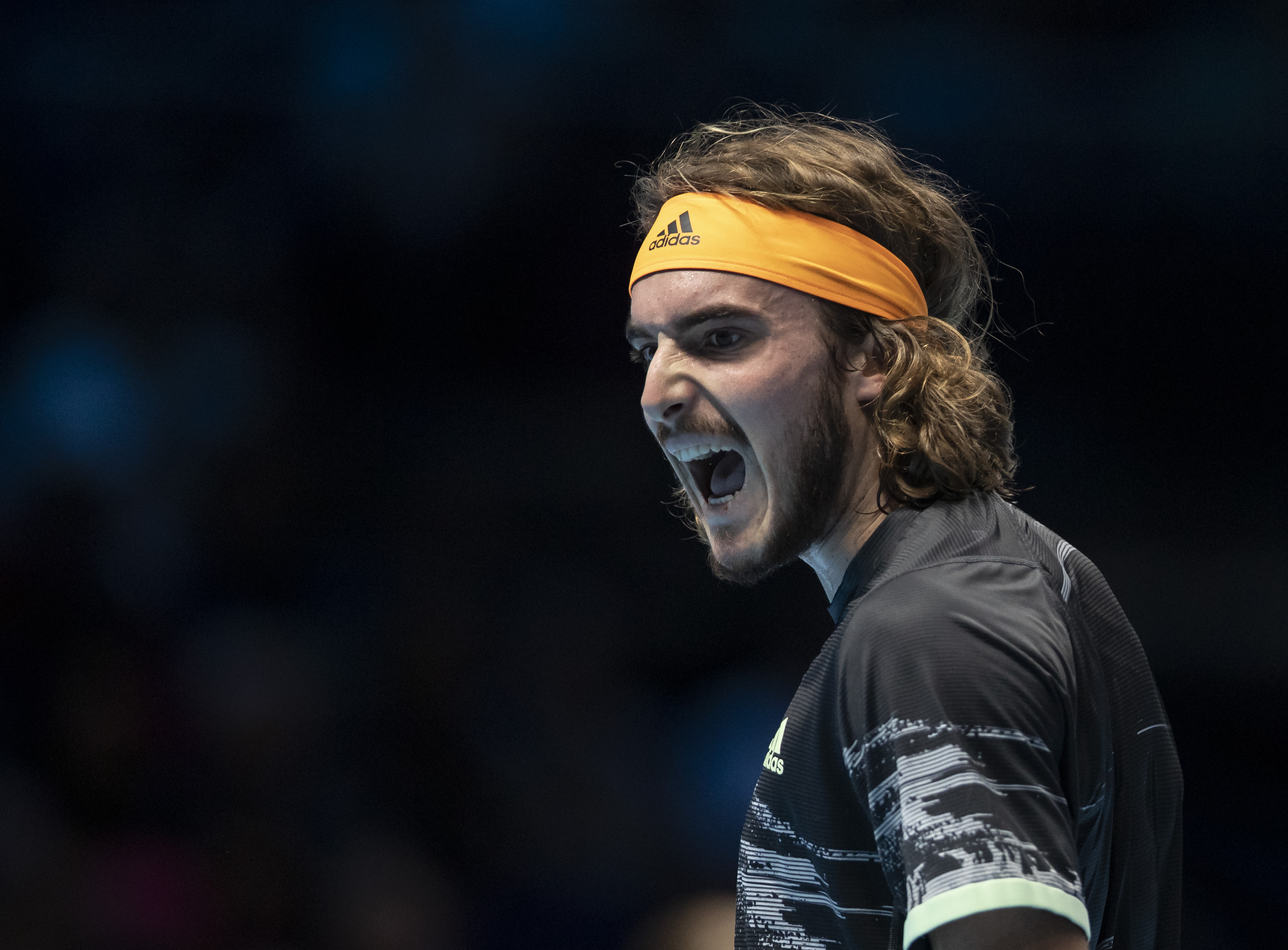 意大利网球队翻盘美国网球队，西西帕斯制霸全场