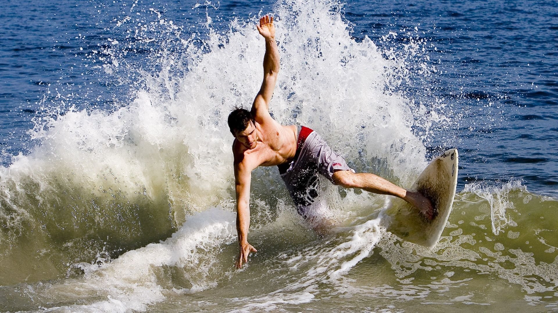 北欧铁骑跨洋征服，法比尼奥英超争冠时刻的瑞典式启示