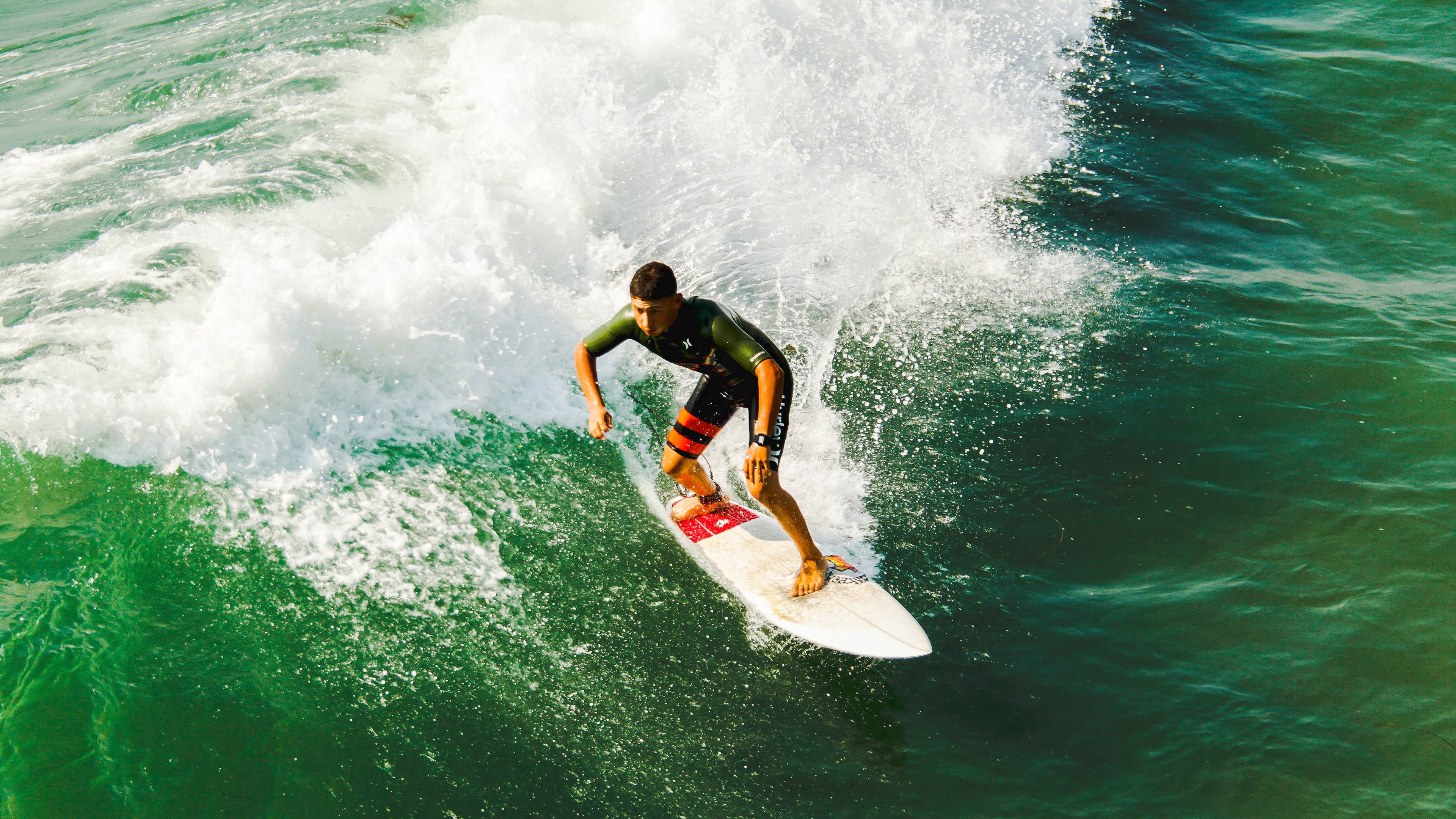 米切尔掌控节奏，辽宁队三节终结悬念，勇士体系遭遇东方挑战